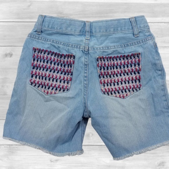 Children's Place Girls Embroidered Distressed Midi Shorts- Size 10 - Picture 1 of 6